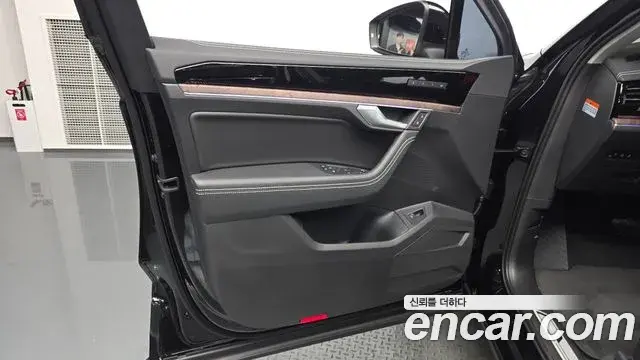 Volkswagen Touareg 2025 — Şəkil 7/38
