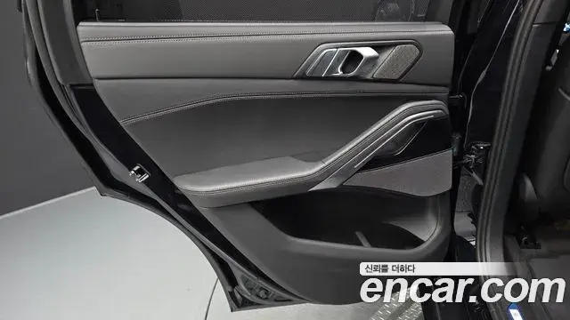 BMW X6 2025 — ფოტო 28/37