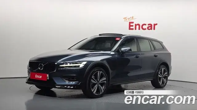 Volvo V60 Cross Country 2020 — Şəkil 18/20