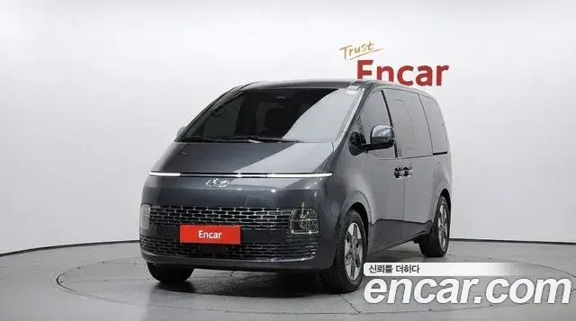 Hyundai Staria 2021 — Фото 3/20