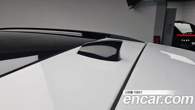 Land Rover Discovery Sport 2023 — Photo 37/37