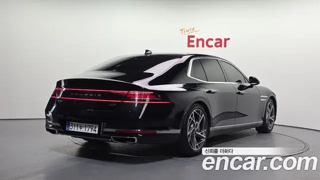 Genesis G90 2022 — Photo 14/34