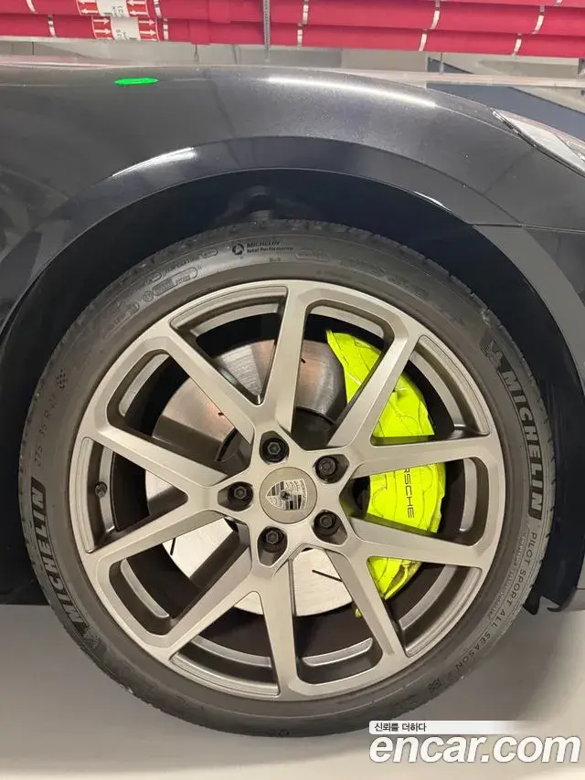 Porsche Panamera 2024 — Photo 19/20