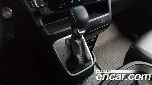 Hyundai Staria 2021 — Şəkil 30/32