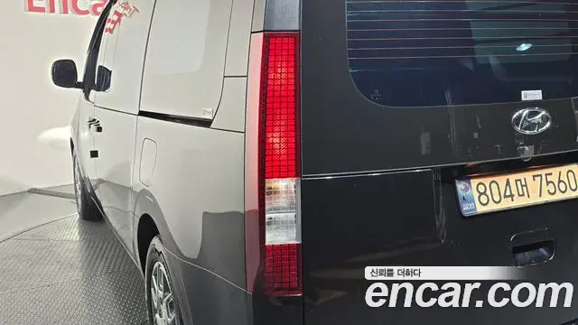 Hyundai Staria 2021 — Şəkil 17/32