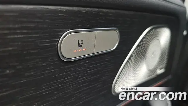 Mercedes-Benz GLE-Class 2025 — Photo 20/34