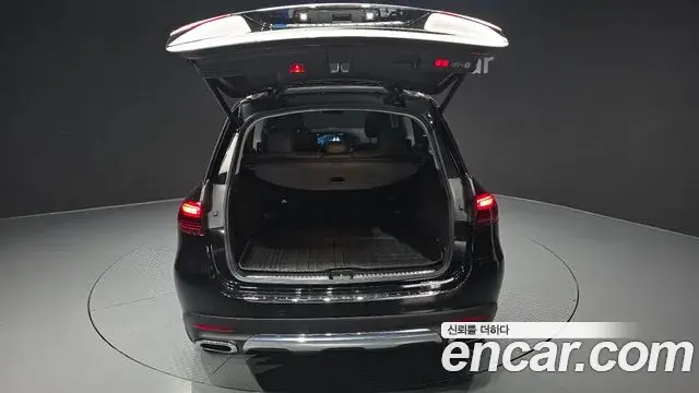 Mercedes-Benz GLE-Class 2025 — Photo 25/34
