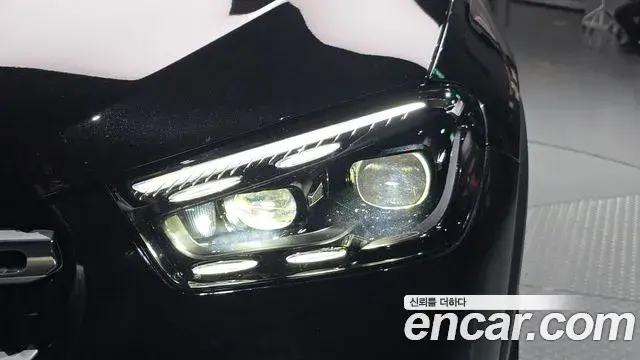 Mercedes-Benz GLE-Class 2025 — Photo 17/34