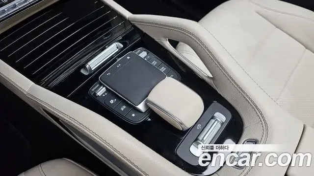 Mercedes-Benz GLE-Class 2023 — Фото 17/20