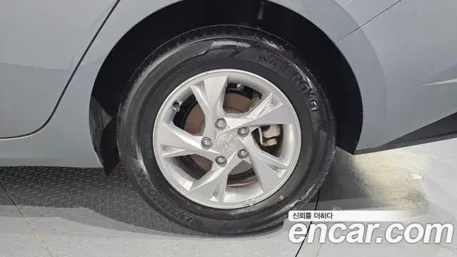 Hyundai The New Avante Hybrid 2021 — ფოტო 13/30