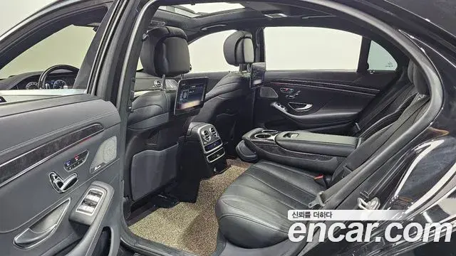 Mercedes-Benz S-Class 2018 — Photo 2/20