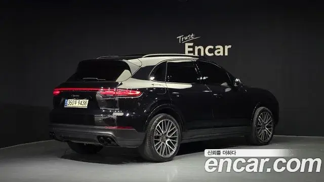 Porsche Cayenne 2020 — Фото 2/20