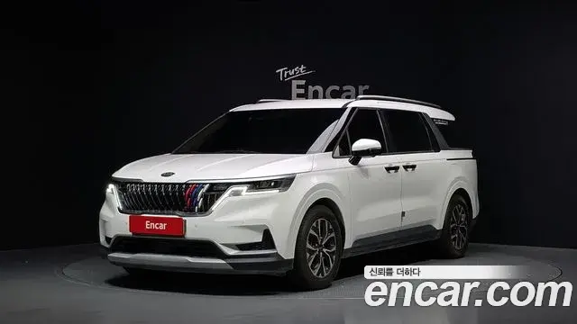 Kia Carnival 2021 — Photo 1/20