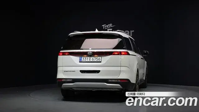 Kia Carnival 2021 — Photo 4/20