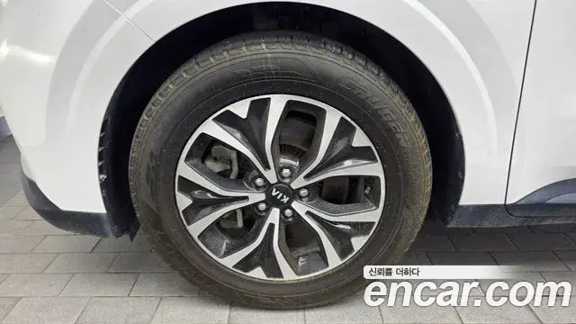 Kia Carnival 2021 — Photo 5/20