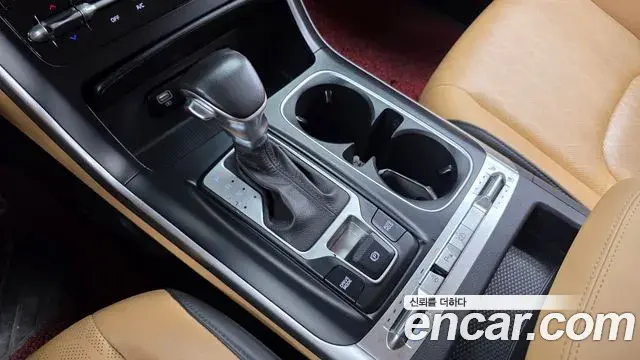 Kia Carnival 2021 — Photo 9/20