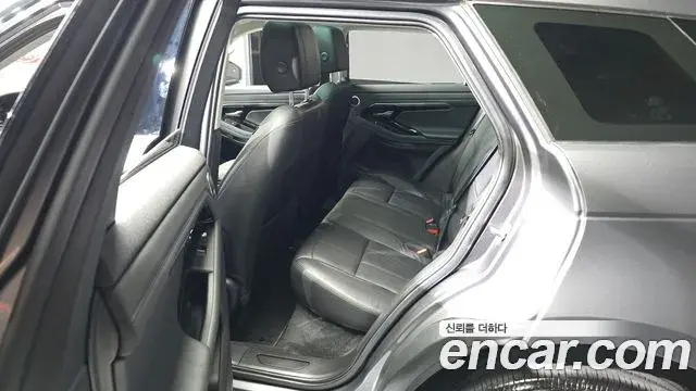 Land Rover Range Rover Evoque 2020 — Photo 28/32