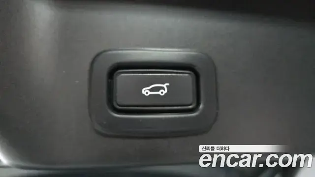 Land Rover Range Rover Evoque 2020 — Photo 18/32