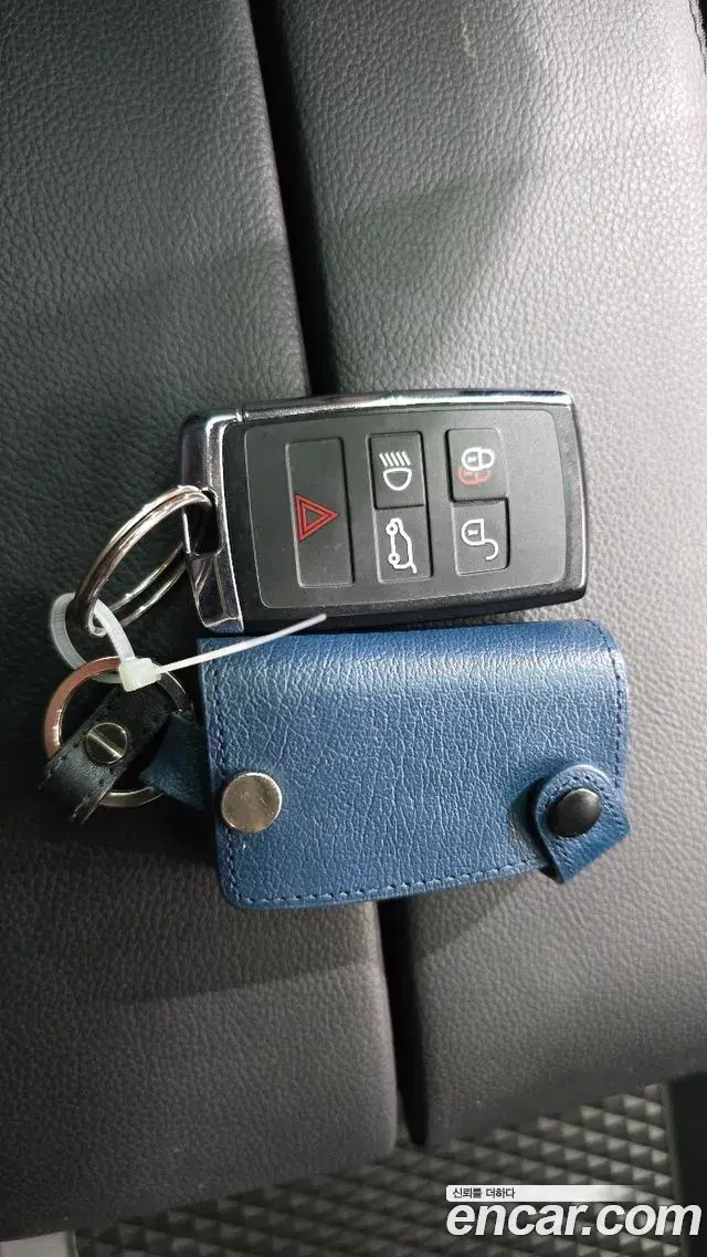 Land Rover Range Rover Evoque 2020 — Photo 23/32