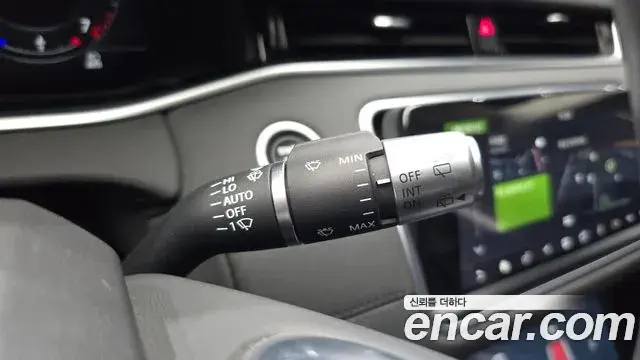 Land Rover Range Rover Evoque 2020 — Photo 8/32