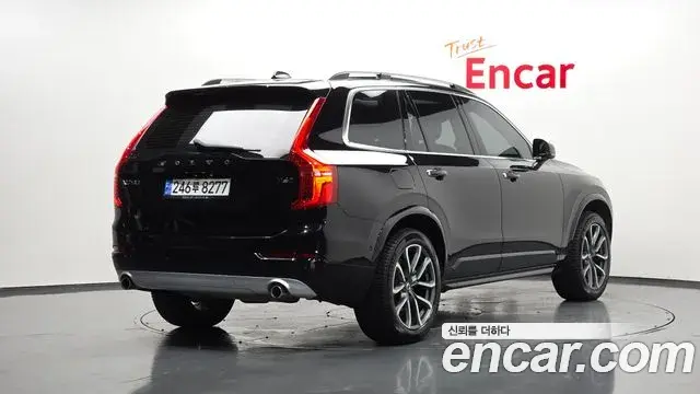 Volvo XC90 2018 — Şəkil 14/20