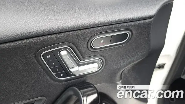 Mercedes-Benz A-Class 2020 — Фото 18/20
