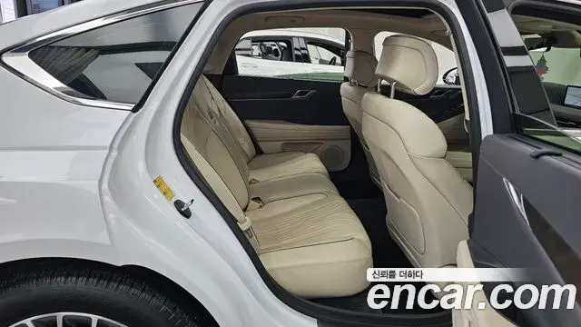 Genesis G80 2023 — ფოტო 29/34