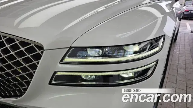 Genesis G80 2023 — ფოტო 22/34