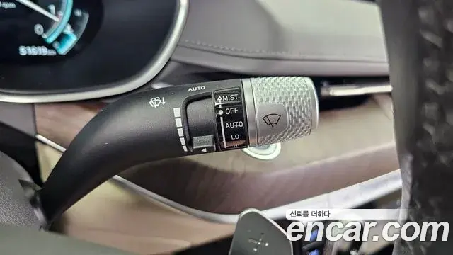 Genesis G80 2023 — ფოტო 28/34