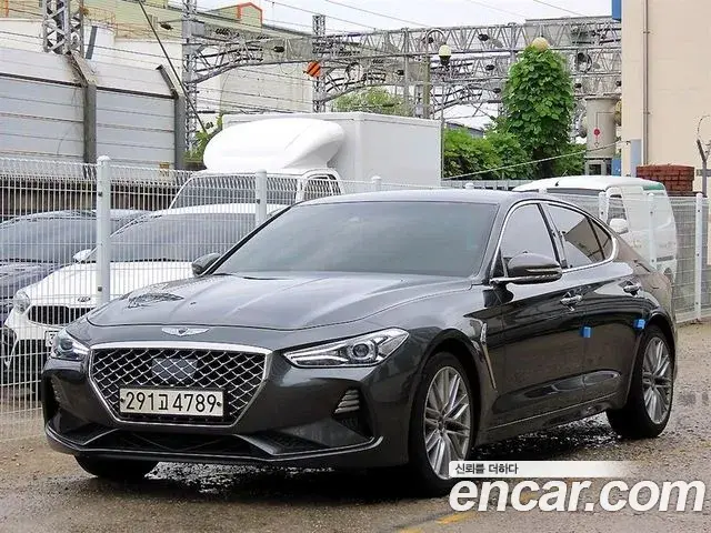 Genesis G70 2019 — Photo 2/20