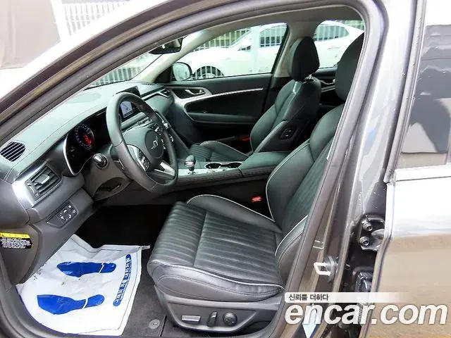 Genesis G70 2019 — Photo 6/20