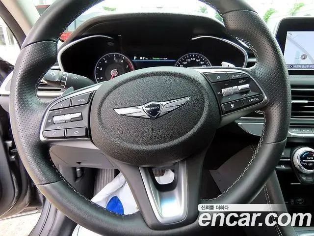 Genesis G70 2019 — Photo 8/20