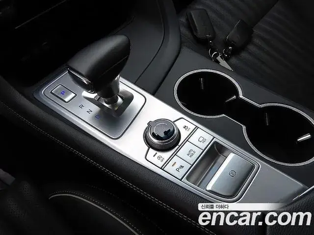Genesis G70 2019 — Photo 15/20