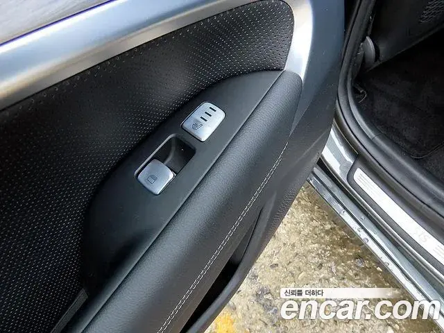Genesis G70 2019 — Photo 14/20