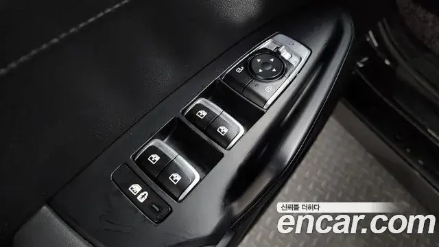 Kia K5 2023 — Photo 14/33