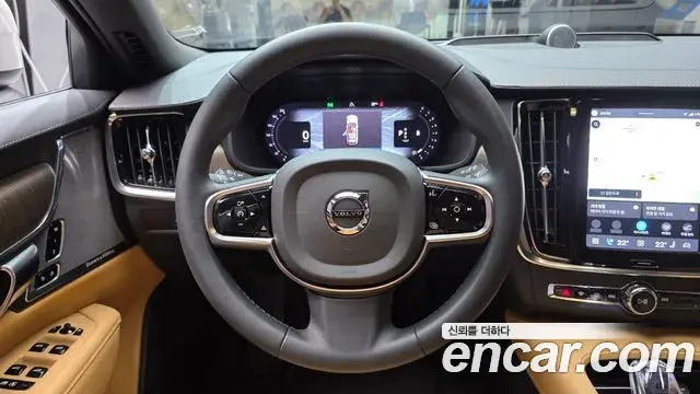 Volvo V90 Cross Country 2023 — Фото 13/20