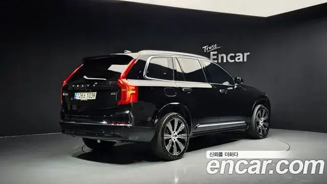 Volvo XC90 2023 — Фото 2/20