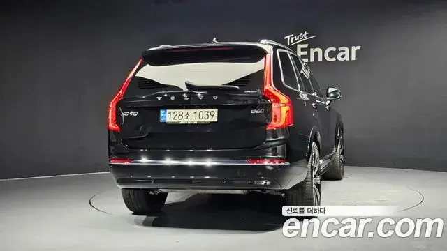 Volvo XC90 2023 — Фото 4/20