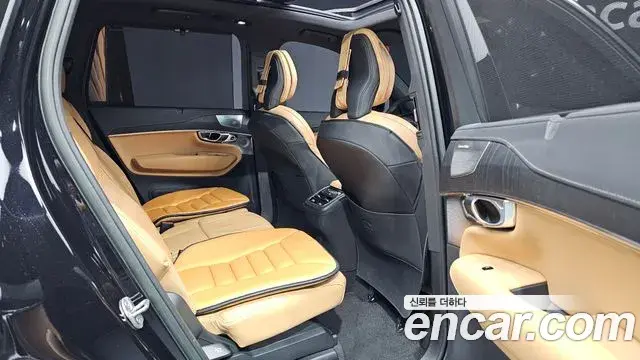 Volvo XC90 2023 — Фото 12/20