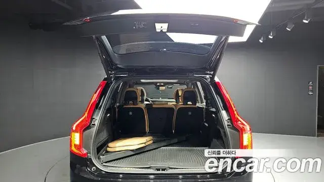 Volvo XC90 2023 — Фото 20/20