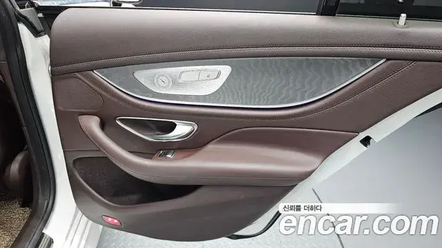 Mercedes-Benz CLS-Class 2019 — Photo 8/31