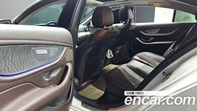 Mercedes-Benz CLS-Class 2019 — Photo 29/31