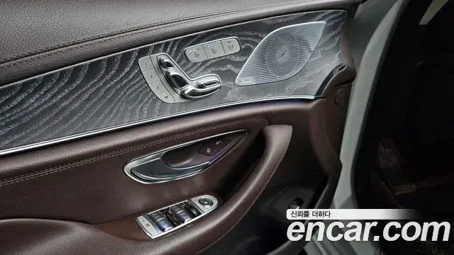 Mercedes-Benz CLS-Class 2019 — Photo 20/31