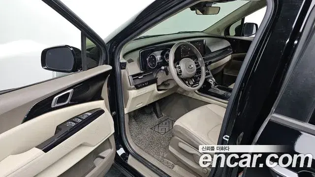 Kia Carnival 2021 — Фото 10/20