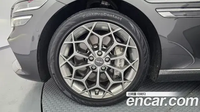 Genesis G80 2024 — Şəkil 17/20