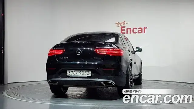 Mercedes-Benz GLC-Class 2019 — Şəkil 17/20