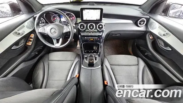 Mercedes-Benz GLC-Class 2019 — Şəkil 10/20