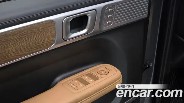 Hyundai Santa Fe 2024 — Photo 6/37