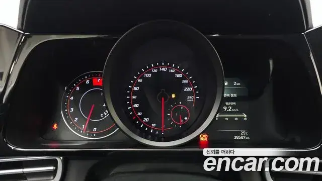 Hyundai Avante 2021 — Photo 8/20