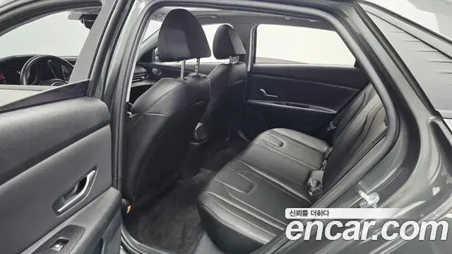 Hyundai Avante 2021 — Photo 11/20